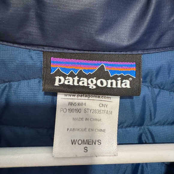 Patagonia Women's Navy Nano Puff Jacket Small - Picture 3 of 4